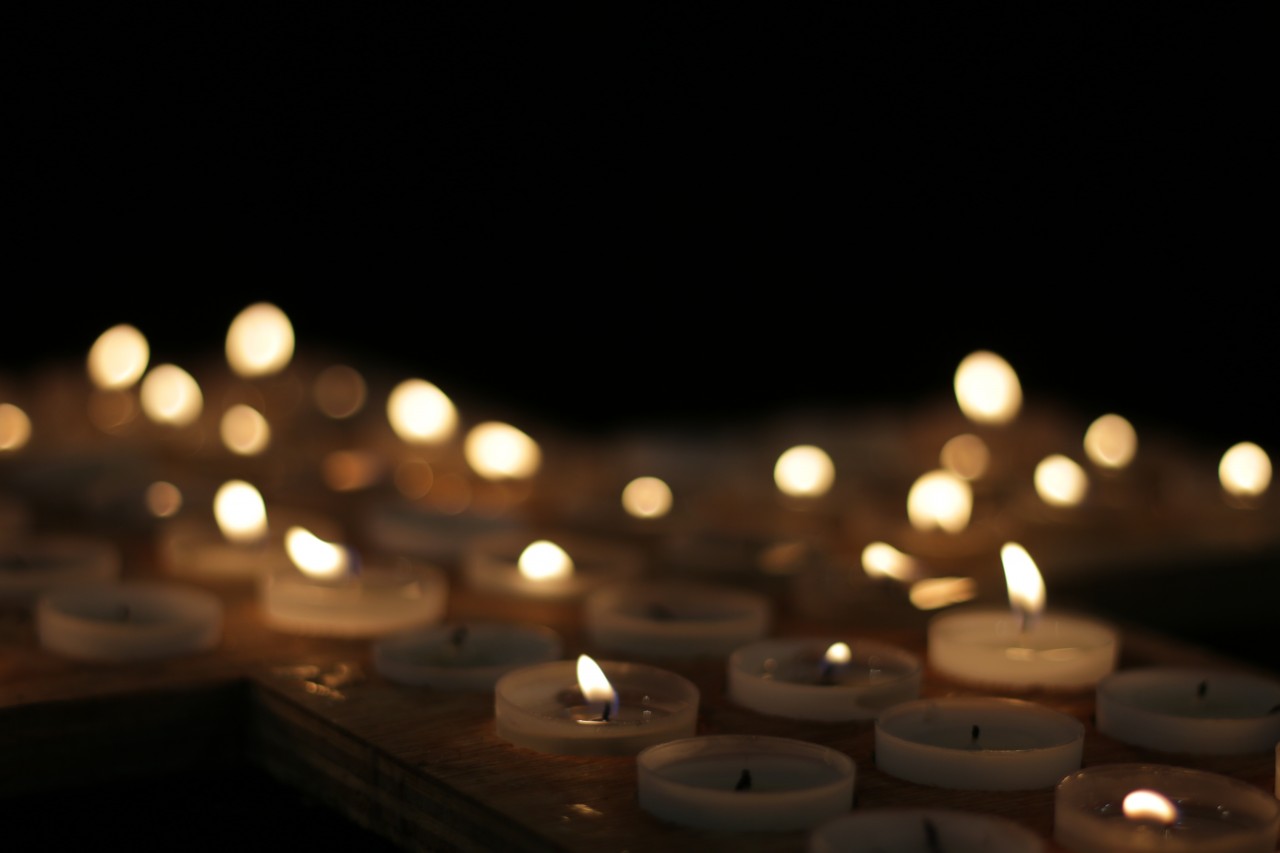 Bokeh of tea light candles