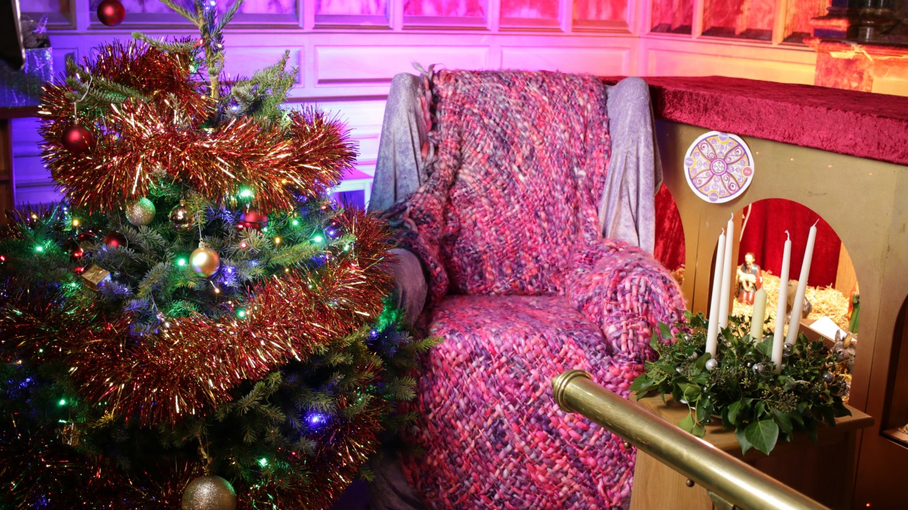 Advent readers sofa